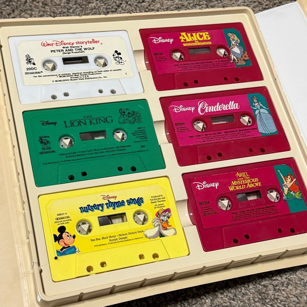 Vintage Disney Storyteller Cassette Tape Carry Case w/ 6 Tapes Mickey Lion King - Picture 4 of 4